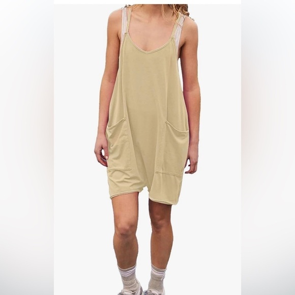 NWT Sleeveless romper Loose Fit Adjustable Spaghetti Strap Shorts w/Pockets - Picture 4 of 6